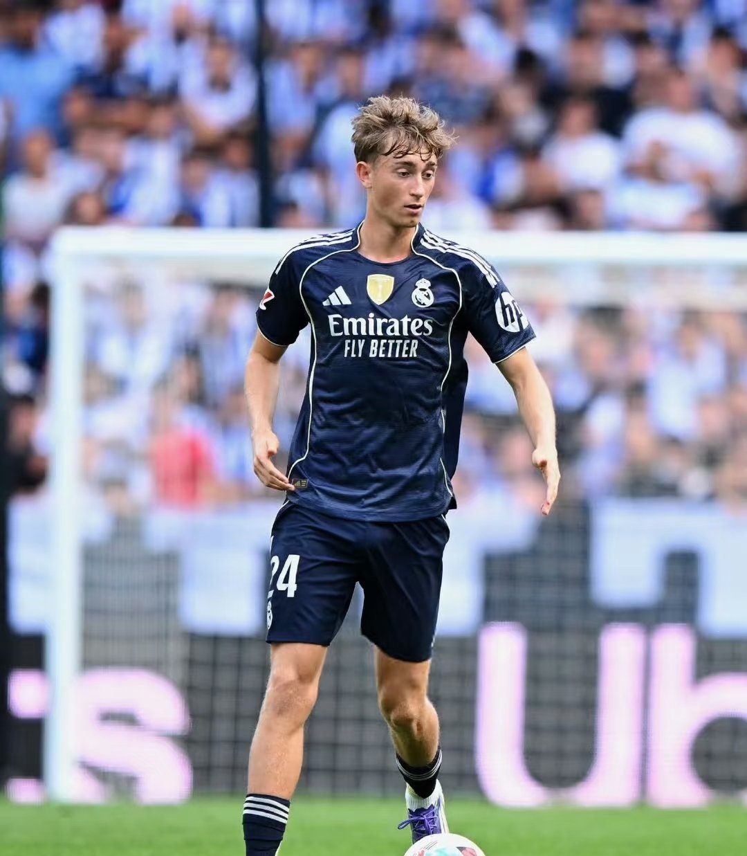 赛后托特纳姆调整名单以备欧冠，官宣签约环节打磨，震撼外界，细节决定成败的简单介绍